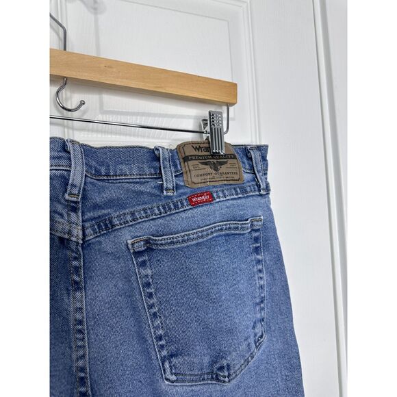 Wrangler Men’s Regular Fit Jeans Size 36x29 Blue Denim Classic Five Pocket - Picture 4 of 5